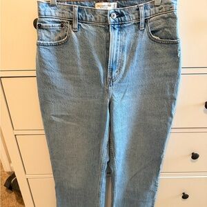 Abercrombie The 90s Straight, Ultra High Rise, Size 29/8 Short